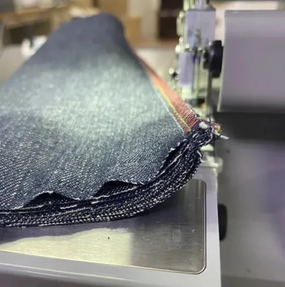 JUKKY 20U53D Промышленная автоматическая швейная машина ЗИГ-ЗАГ (со столом) в интернет-магазине Hobbyshop.by по разумной цене