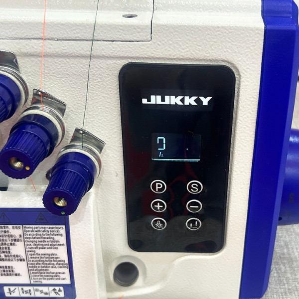Промышленный оверлок JUKKY 747DX со столом в интернет-магазине Hobbyshop.by по разумной цене