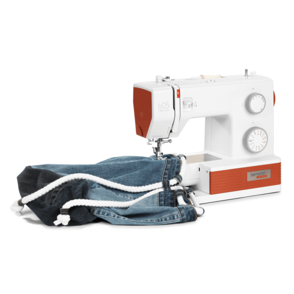 Швейная машина Bernina Bernette B05 Crafter в интернет-магазине Hobbyshop.by по разумной цене