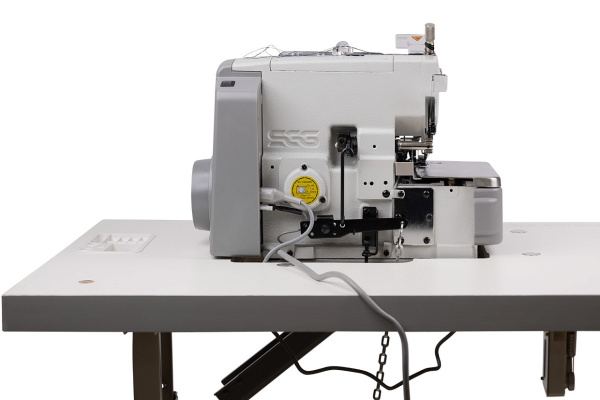 Промышленный оверлок Mauser Spezial N2-E-504M со столом в интернет-магазине Hobbyshop.by по разумной цене