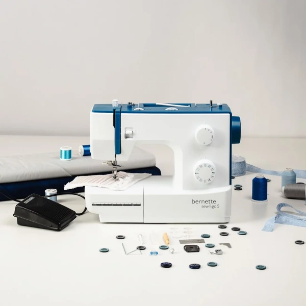 Швейная машина Bernina Bernette Sew&go 5 в интернет-магазине Hobbyshop.by по разумной цене