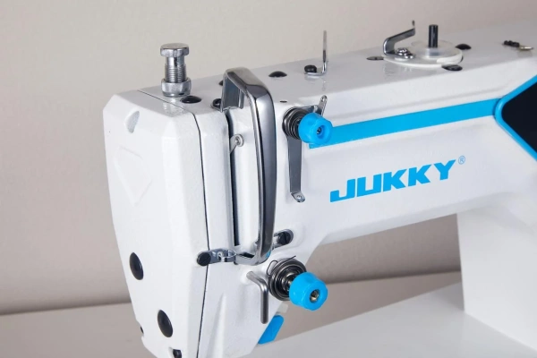 JUKKY 9811 Промышленная автоматическая швейная машина (со столом) в интернет-магазине Hobbyshop.by по разумной цене