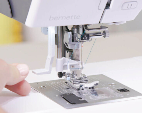 Швейная машина Bernina Bernette B77 в интернет-магазине Hobbyshop.by по разумной цене